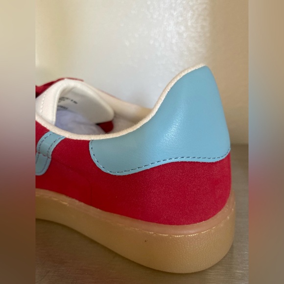 STEVE MADDEN WOMENS RED AND BLUE SNEAKERS - Picture 7 of 15